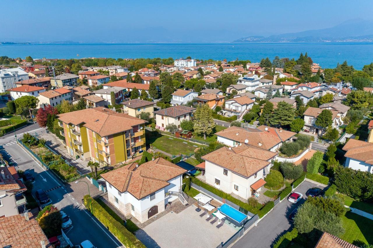 Villa Azdora Песк'єра-дель-Гарда Екстер'єр фото