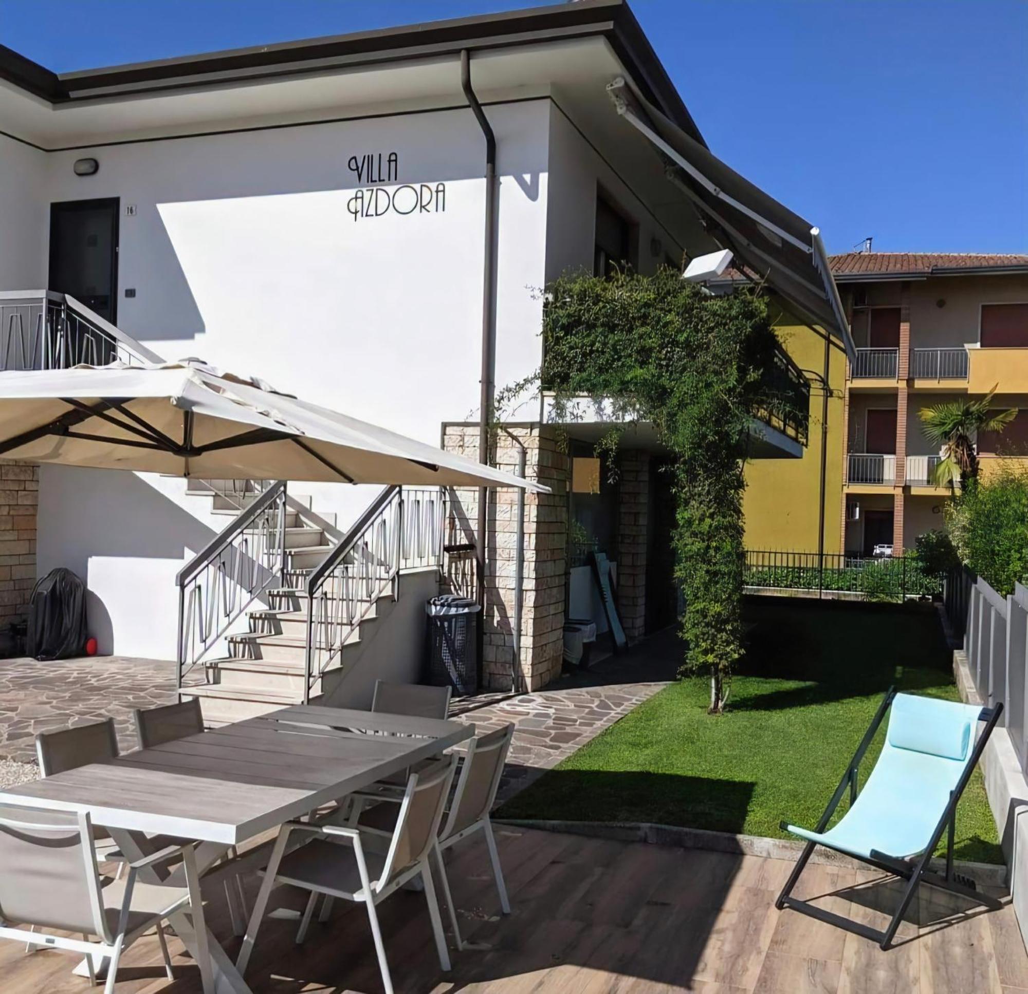 Villa Azdora Песк'єра-дель-Гарда Екстер'єр фото